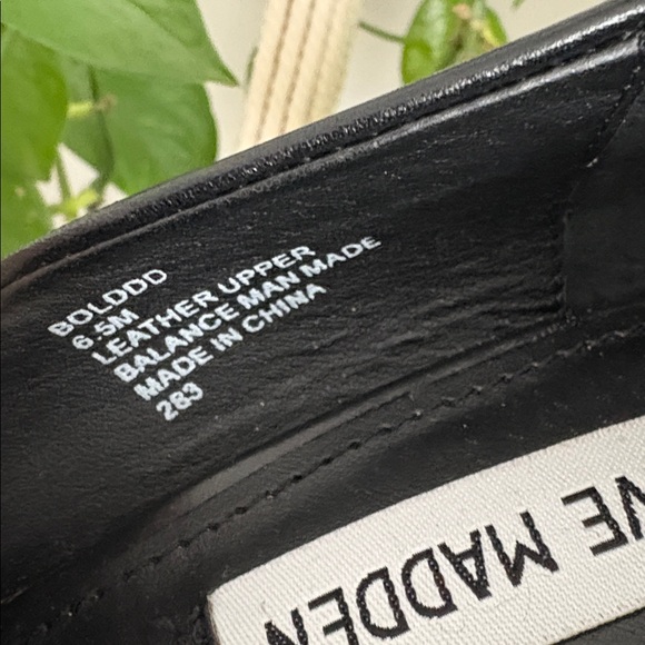 STEVE MADDEN leather platform pumps with gold spikes - Picture 6 of 11